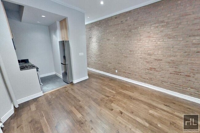 10TH AVE. in New York, NY - Building Photo - Building Photo