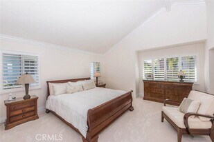 11 Wickland in Irvine, CA - Building Photo