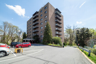 Thayer Towers Condominiums in Silver Spring, MD - Building Photo - Building Photo