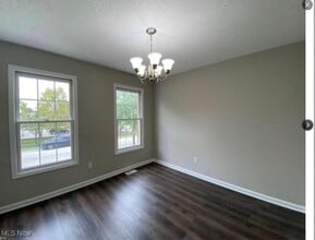 8329 Beacon Pl in Cleveland, OH - Building Photo - Building Photo