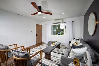 1259 Orkney Ln in Encinitas, CA - Building Photo - Building Photo