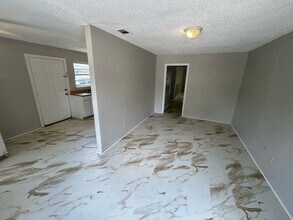 4124 Kernack St in Dallas, TX - Building Photo - Building Photo