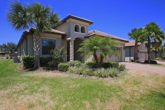 1337 Palmetto Dunes St in Davenport, FL - Building Photo - Building Photo