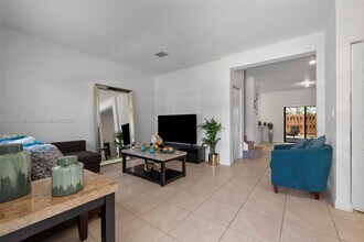 11823 SW 247th Ter in Princeton, FL - Building Photo - Building Photo