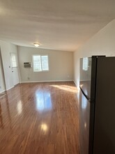 136 Orange Grove Ave in Placentia, CA - Foto de edificio - Building Photo