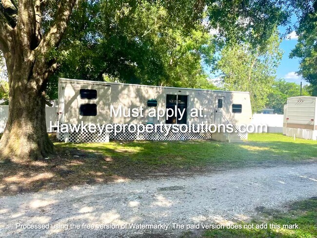 414-4D2 Senate St in Auburndale, FL - Building Photo - Building Photo