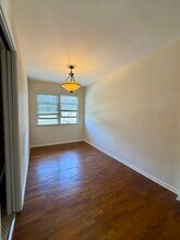 4222 Russell Ave, Unit 9 in Los Angeles, CA - Building Photo - Building Photo