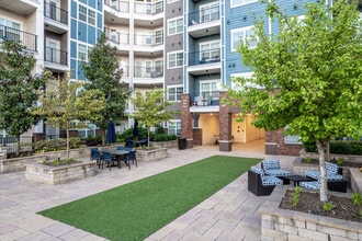 District Flats in Charlotte, NC - Foto de edificio - Building Photo