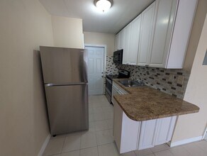 223 SW 5th Ct in Deerfield Beach, FL - Building Photo - Building Photo