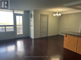 20 Edgecliff Golfway in Toronto, ON - Building Photo