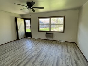 2008 MacArthur Rd in Waukesha, WI - Building Photo - Building Photo