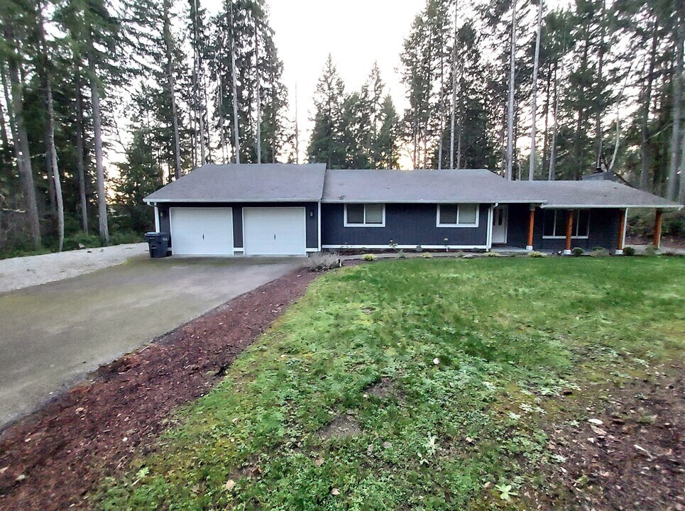6304 76th Ave Ct NW in Gig Harbor, WA - Building Photo
