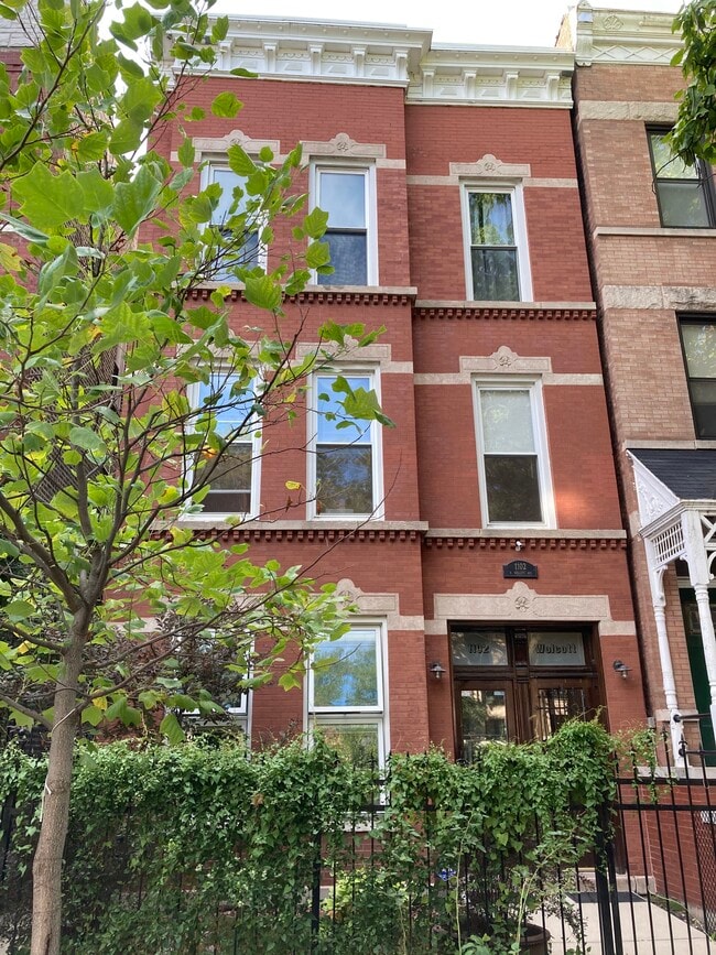 1102 N Wolcott Ave in Chicago, IL - Building Photo - Building Photo
