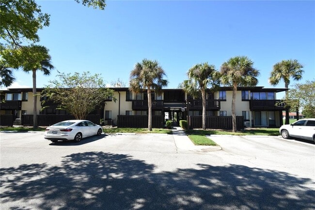 56 Club House Dr in Palm Coast, FL - Building Photo - Building Photo