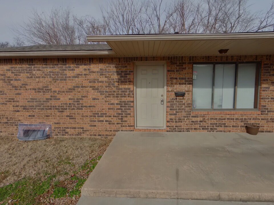 620 Richmond N in Wichita, KS - Building Photo