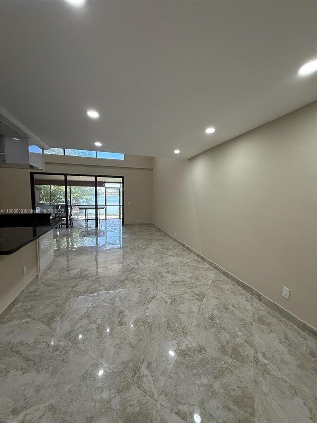 2701 SW 58th Manor in Fort Lauderdale, FL - Building Photo - Building Photo