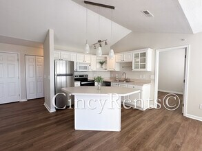 9187 Yarmouth Dr in Loveland, OH - Building Photo - Building Photo