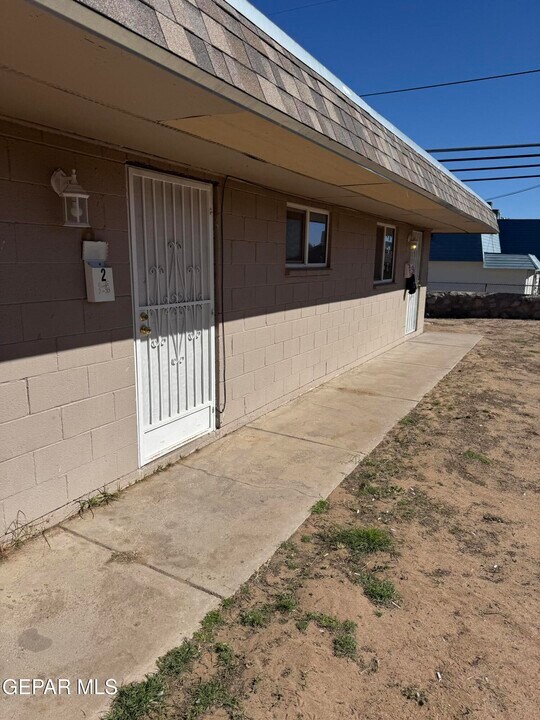 8954 Ankerson St in El Paso, TX - Building Photo