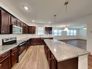 200 Lake Vista Dr in Loganville, GA - Building Photo - Building Photo