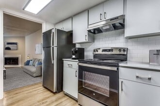 Lake Colony in Garland, TX - Building Photo - Building Photo