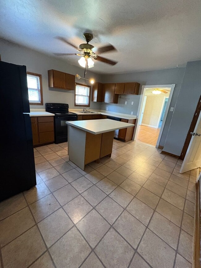 property at 1162-1169 9th St
