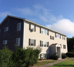 25 Thomas Ave in Buzzards Bay, MA - Building Photo - Building Photo