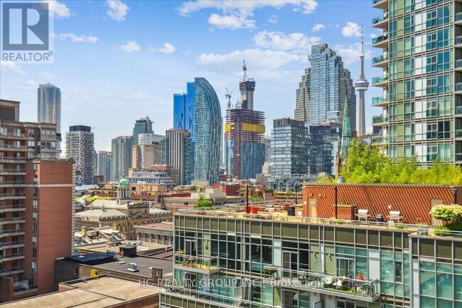 105 George St in Toronto, ON - Building Photo - Building Photo