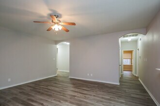 258 Kennedy Dr in Crowley, TX - Building Photo - Building Photo