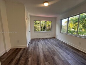 1630 SW 10th St in Miami, FL - Building Photo - Building Photo