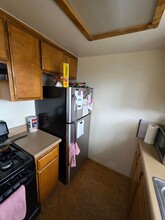 1401 Cimarron Ct in Tehachapi, CA - Foto de edificio - Building Photo