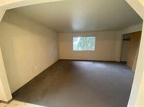 1836 Summit Dr, Unit 201 in Shelton, WA - Building Photo - Building Photo