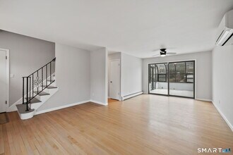 5 River St in Greenwich, CT - Building Photo - Building Photo