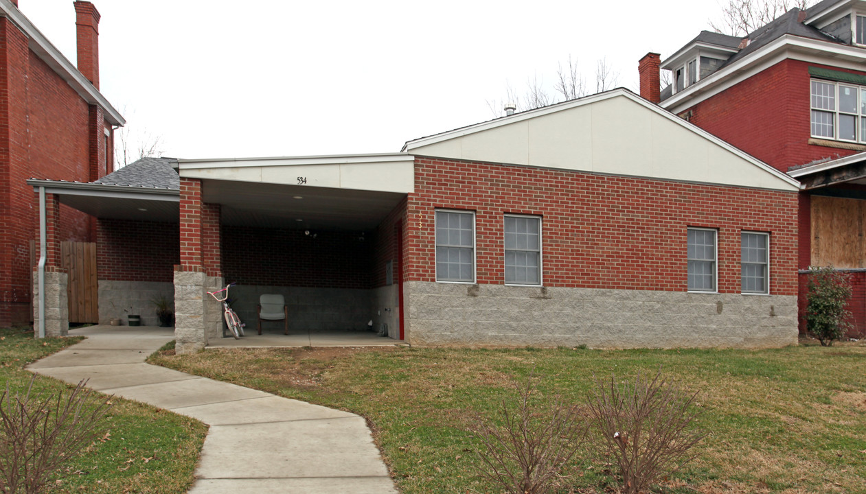 534 7th Ave in Huntington, WV - Building Photo