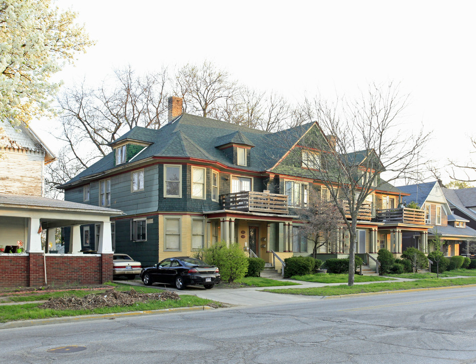 424-428 W Lexington Ave in Elkhart, IN - Building Photo