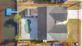 9920 San Mateo Way in Port Richey, FL - Building Photo