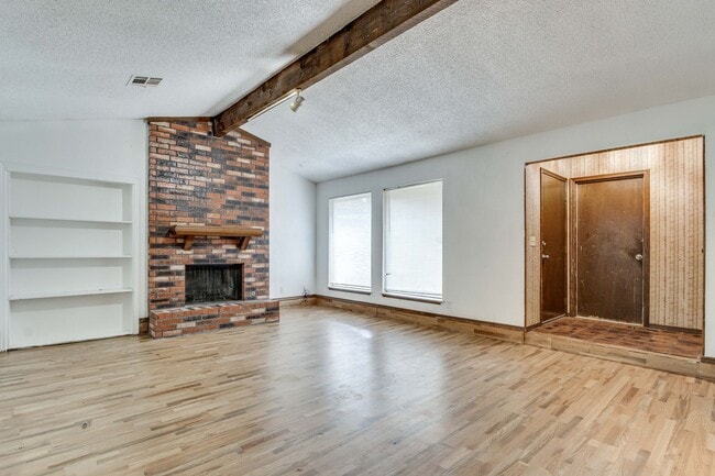 7312 Kings Manor Ct in Oklahoma City, OK - Building Photo - Building Photo