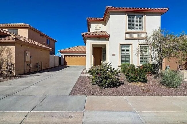 7446 W Montgomery Rd in Peoria, AZ - Foto de edificio - Building Photo