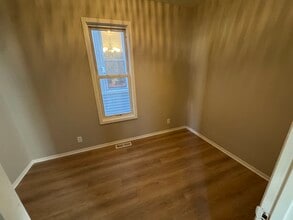 305 E Clarence St in Milwaukee, WI - Building Photo - Building Photo