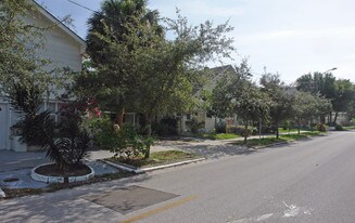 700 Grove St N in St. Petersburg, FL - Building Photo