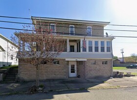 314 Center St in Boswell, PA - Building Photo