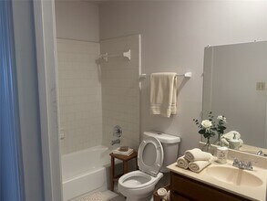 12328 Springcrest Dr in Houston, TX - Building Photo - Building Photo