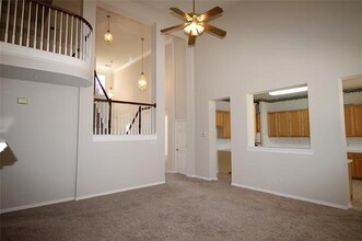 1416 Old Oak Trail in Flower Mound, TX - Foto de edificio - Building Photo