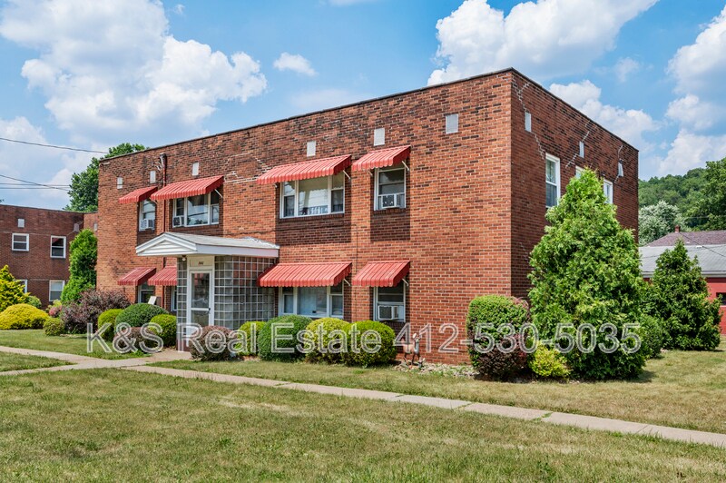 1441 Lincoln Way in White Oak, PA - Building Photo