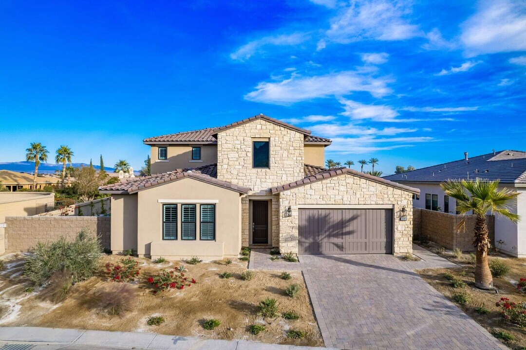 80495 Old Ranch Trail S in La Quinta, CA - Building Photo