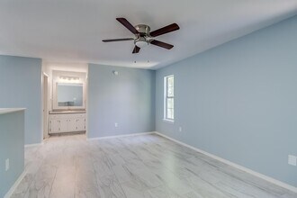 1714 James Buchanan Dr in Biloxi, MS - Building Photo - Building Photo