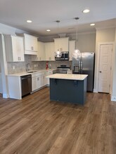1308a Castlebay Rd in Durham, NC - Foto de edificio - Building Photo