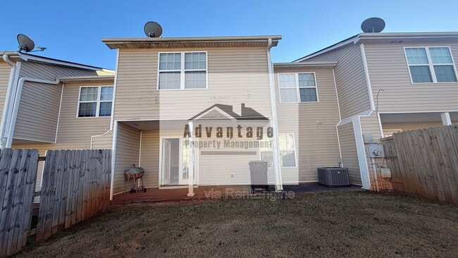 5025 Village Run Dr in Mcdonough, GA - Building Photo - Building Photo