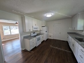 1620 Riverside Dr in Hillsborough, NC - Building Photo - Building Photo