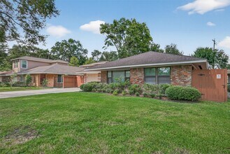 4038 Cheena Dr in Houston, TX - Building Photo - Building Photo