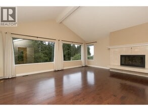 1381 CAMBRIDGE Rd in West Vancouver, BC - Building Photo - Building Photo